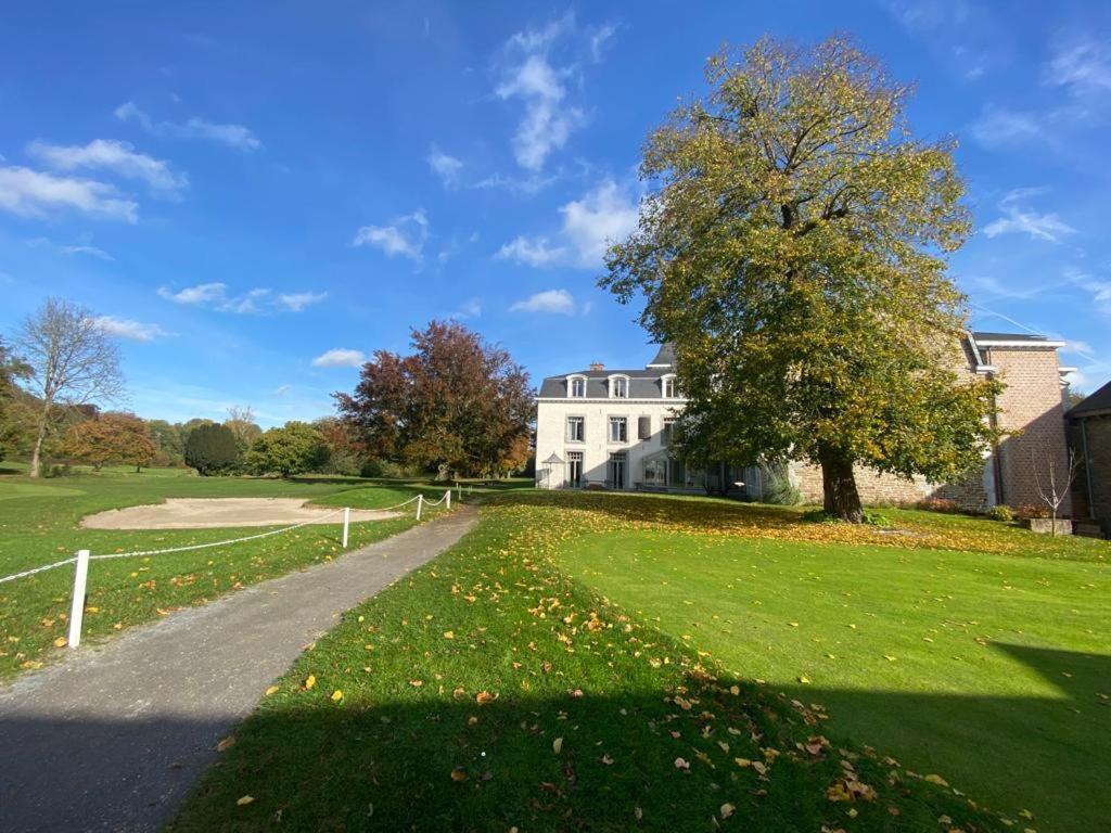 La Chambre Et Le Studio Du Chateau Du Golf De Bernalmont Lutych Exteriér fotografie