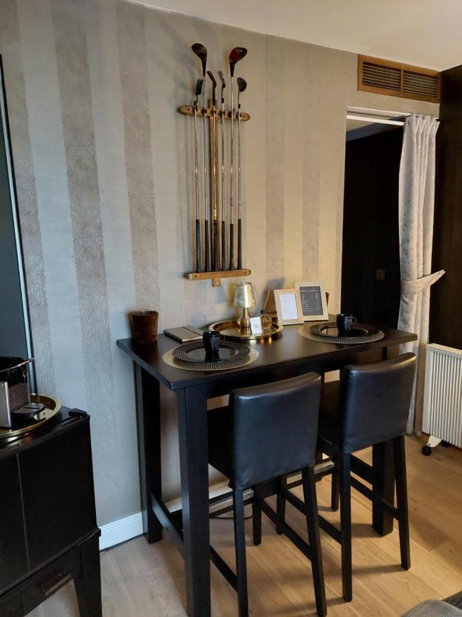 La Chambre Et Le Studio Du Chateau Du Golf De Bernalmont Lutych Exteriér fotografie