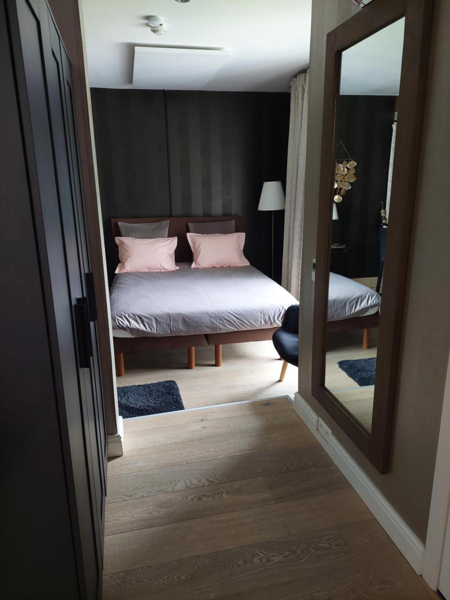 La Chambre Et Le Studio Du Chateau Du Golf De Bernalmont Lutych Pokoj fotografie
